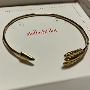 Stella & Dot Gilded Arrow Bangle Bracelet